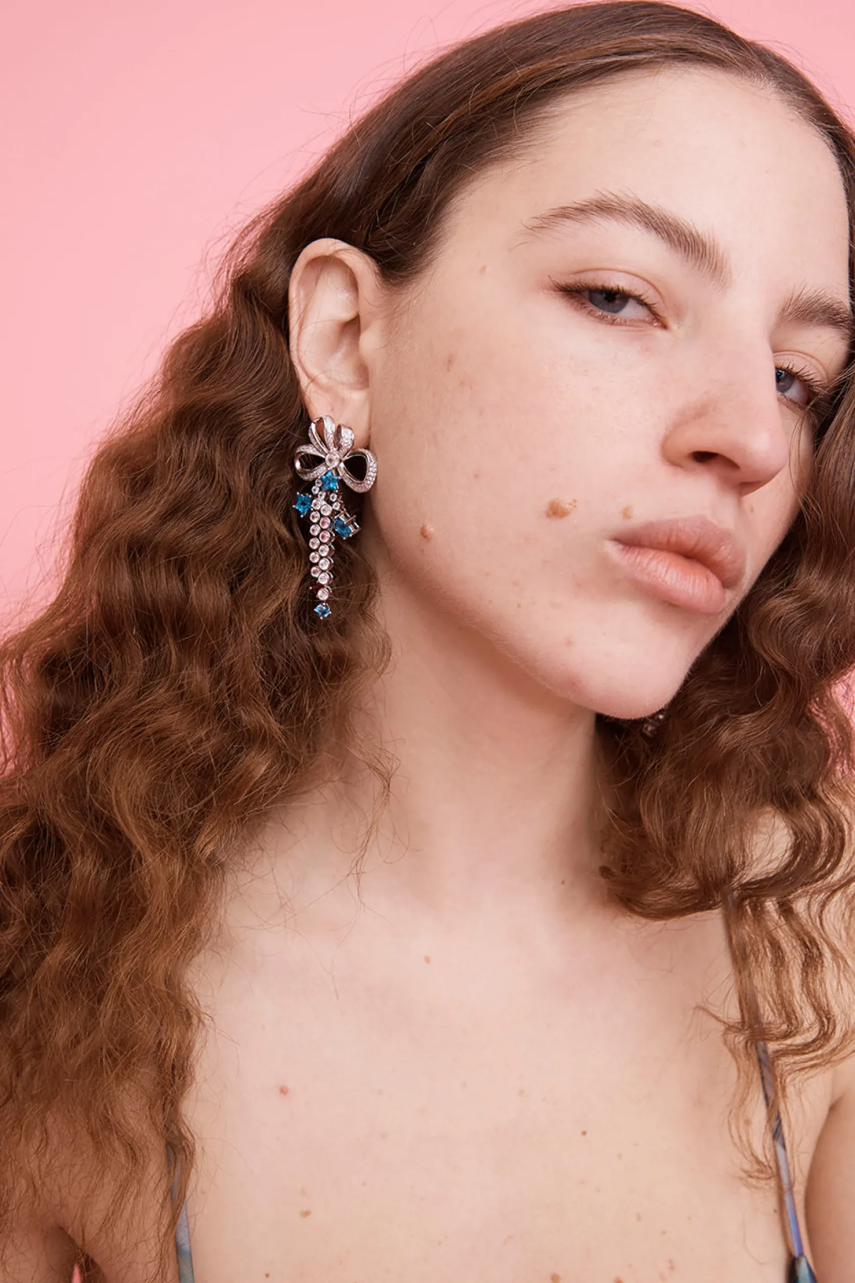 amethyst_bow_jangle_earrings_2.webp Earrings | Collina Strada AMETHYST BOW JANGLE EARRINGS