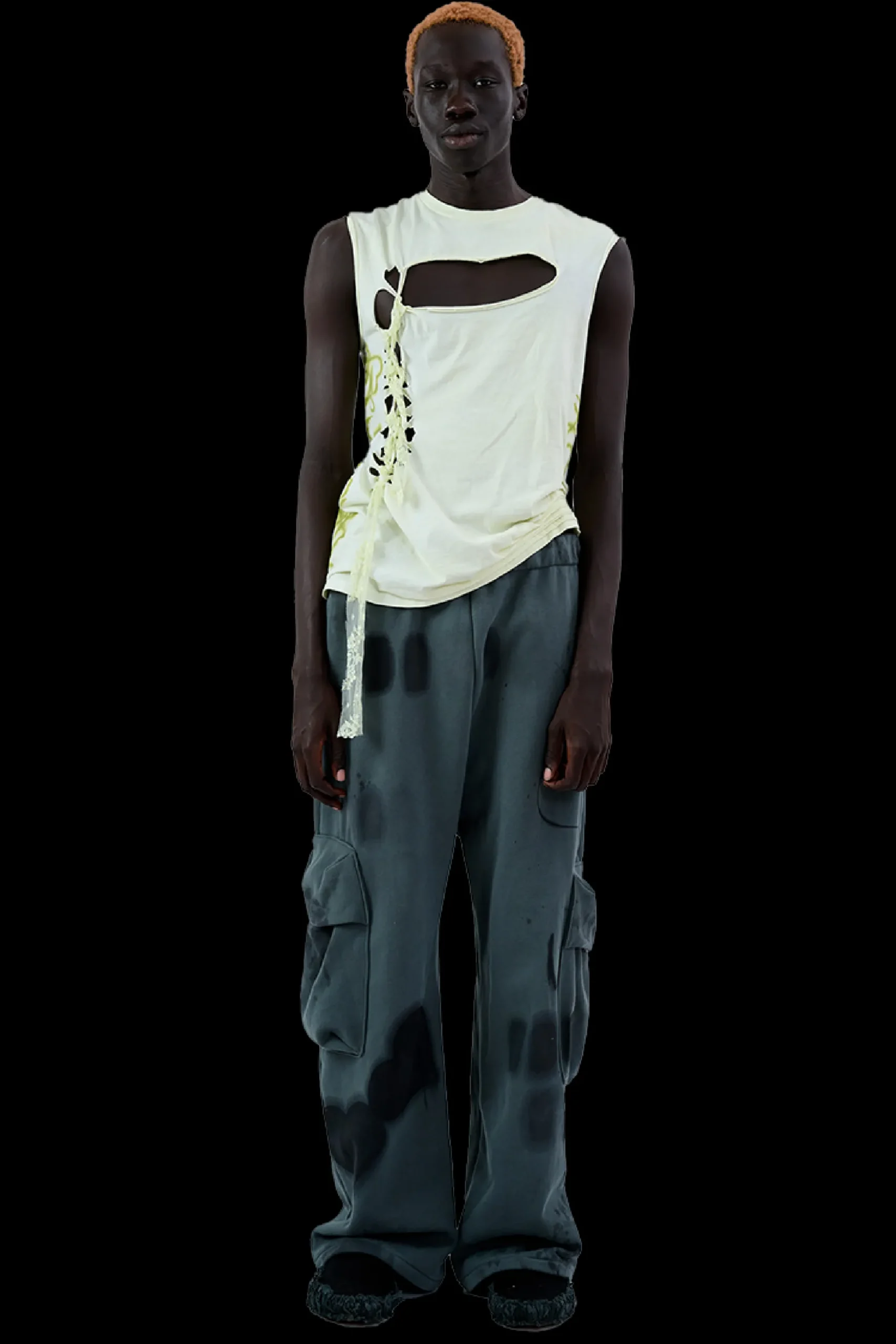 black_heart_burst_cargo_sweatpant_1.webp Pants | Collina Strada BLACK HEART BURST CARGO SWEATPANT