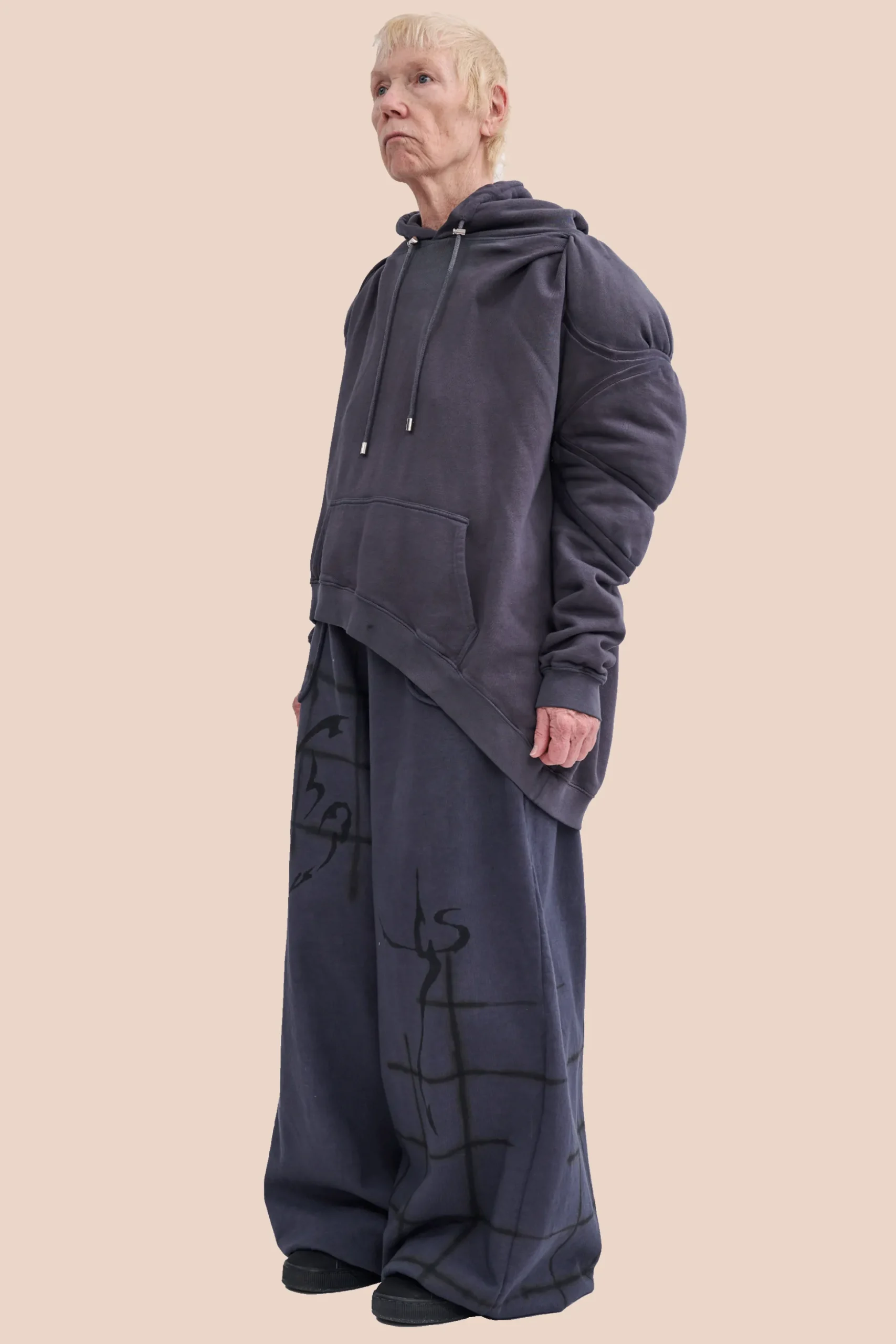 charcoal_cs_gym_muscle_wave_hoodie_6.webp Sweaters & Sweats | Collina Strada CHARCOAL CS GYM MUSCLE WAVE HOODIE